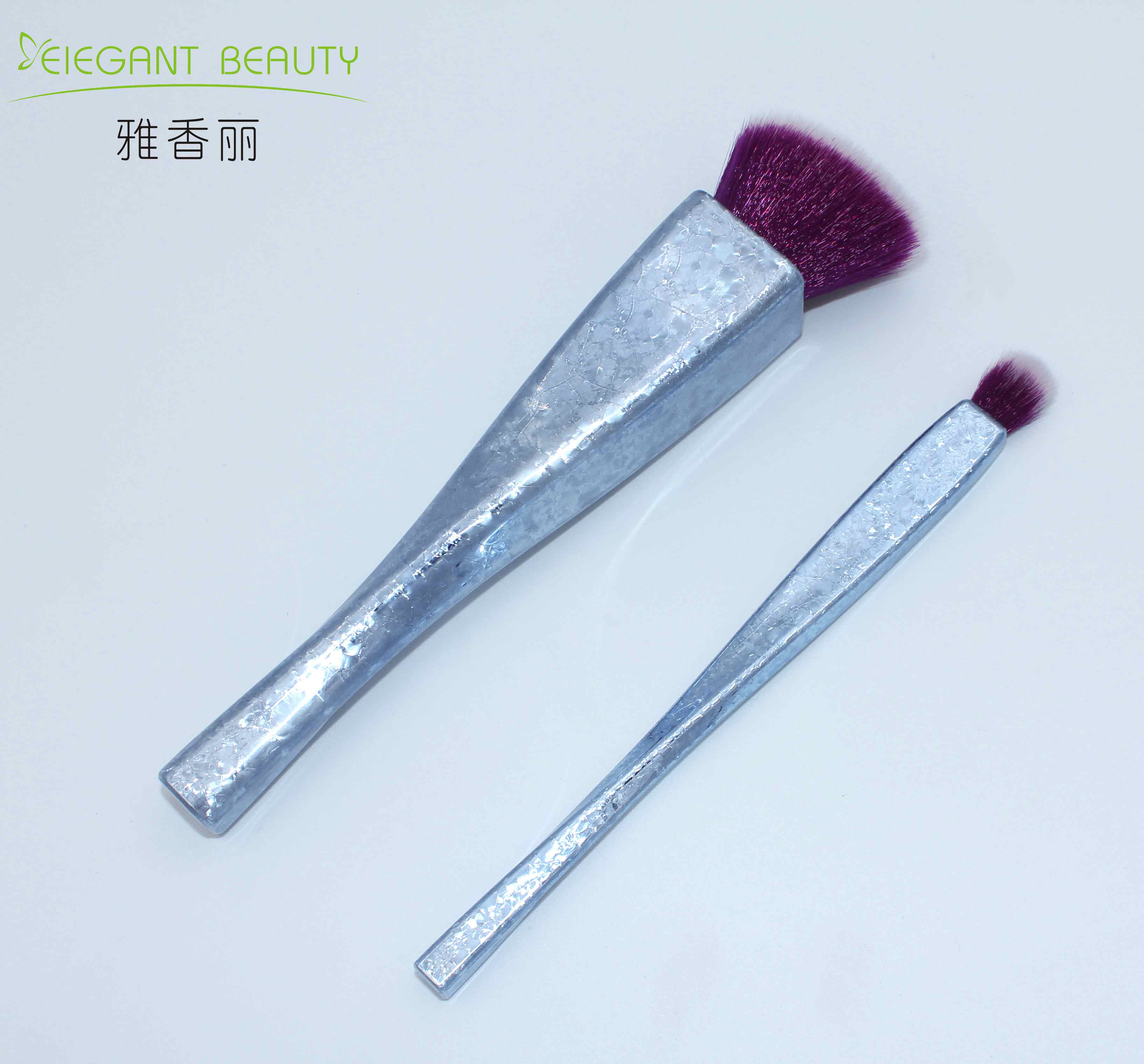 化妝刷套裝：不僅僅是工具，更是藝術的載體